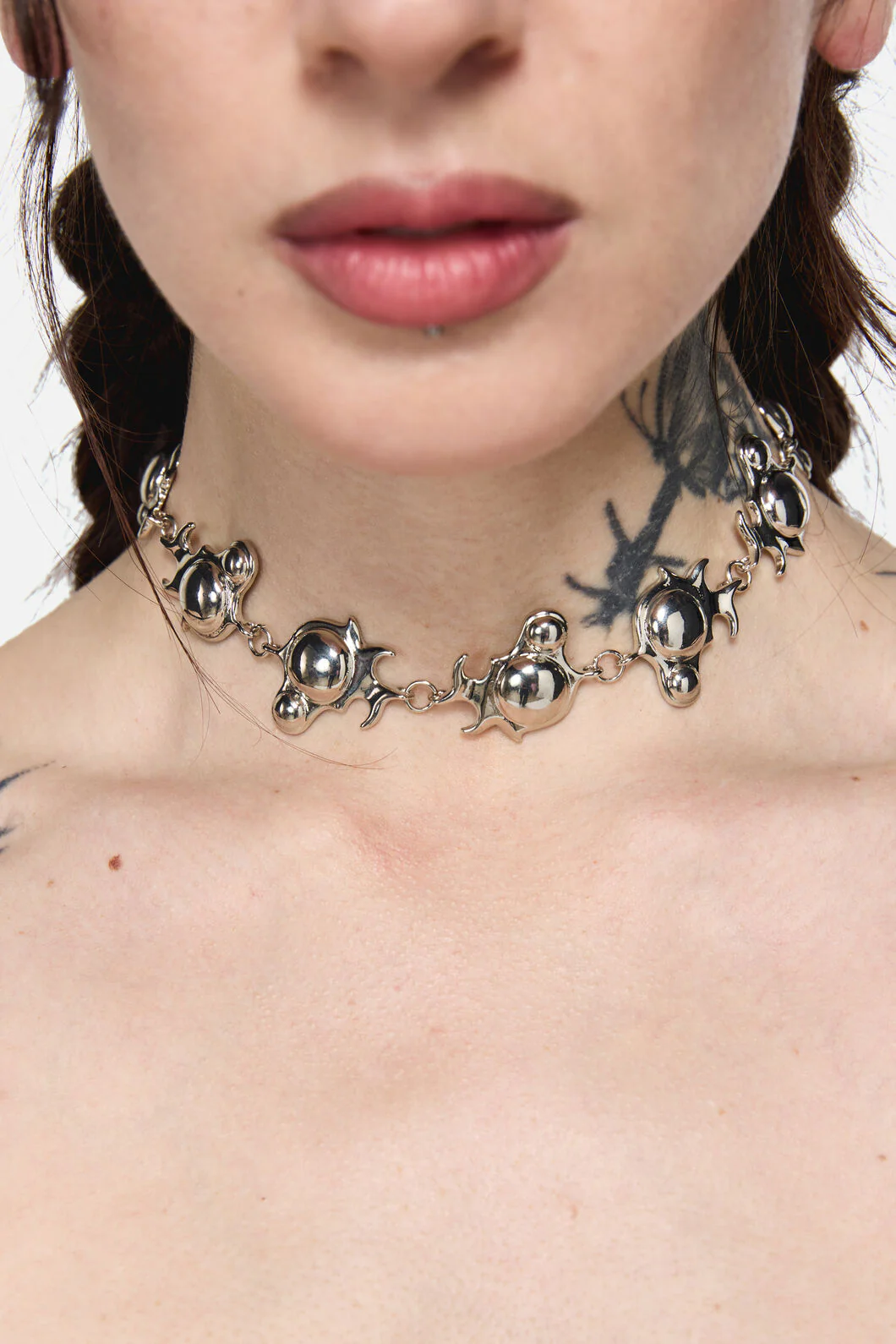 Abstract Choker Necklace - Image 2