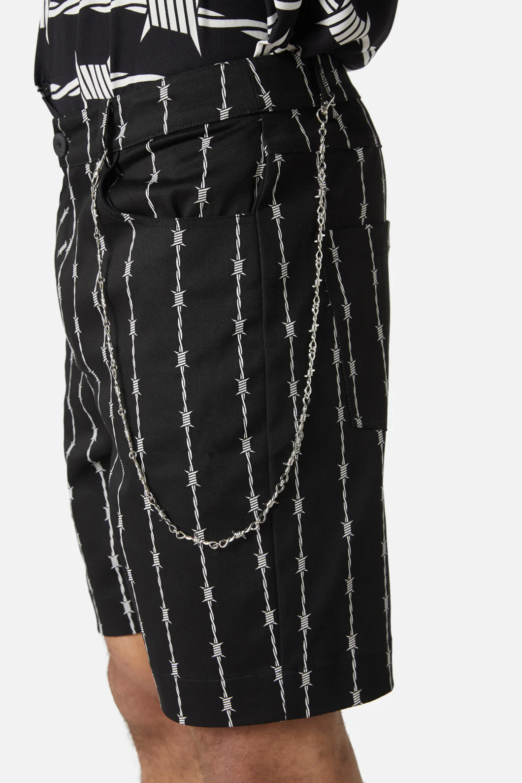 Barbed Wire Chain Short - Image 5