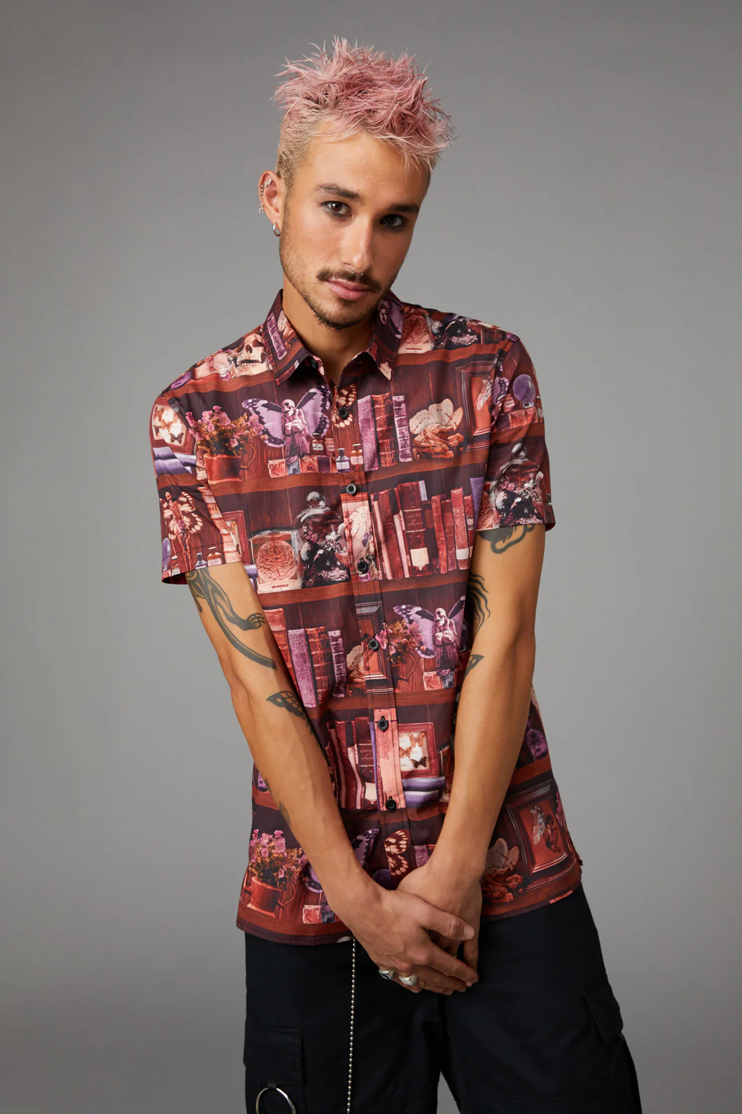 Bookish Print Ss Shirt - Image 2