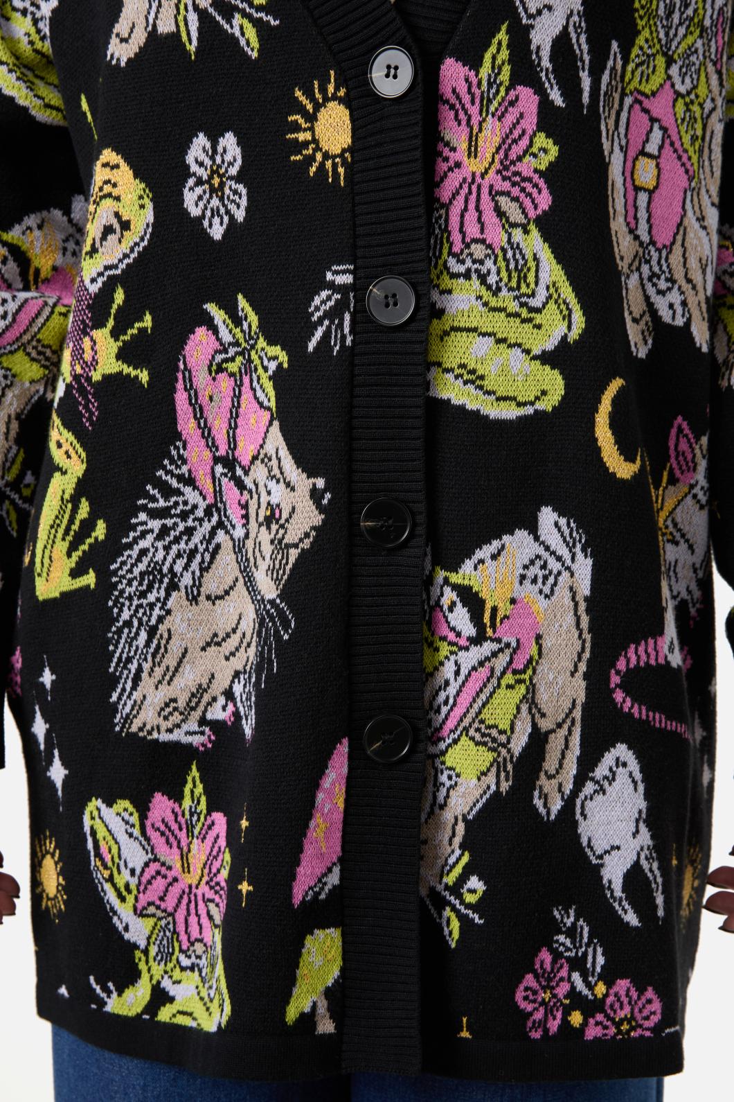 Collectors Guide Print Cardigan - Image 6