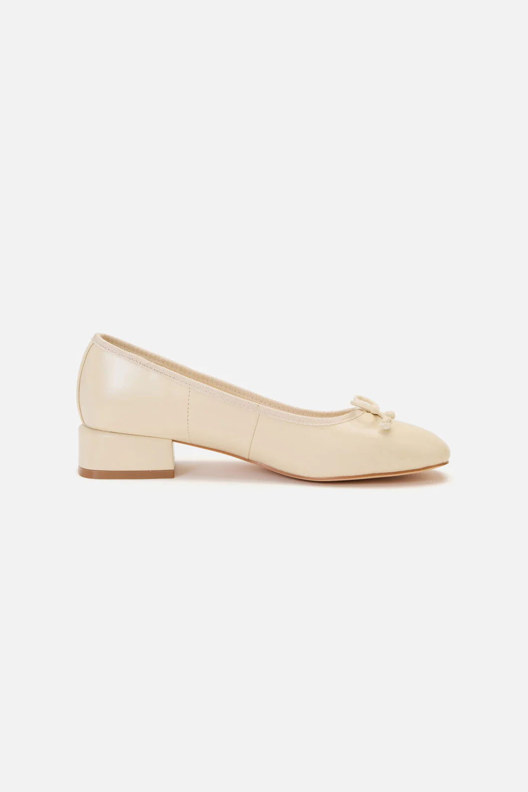 Cream Bow Slip On Shoe - Image 3