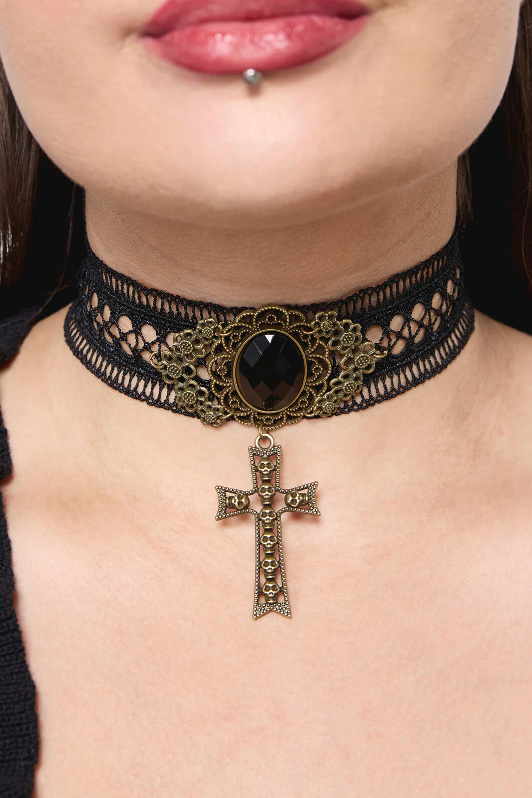 Cross Skull Lace Choker - Image 2