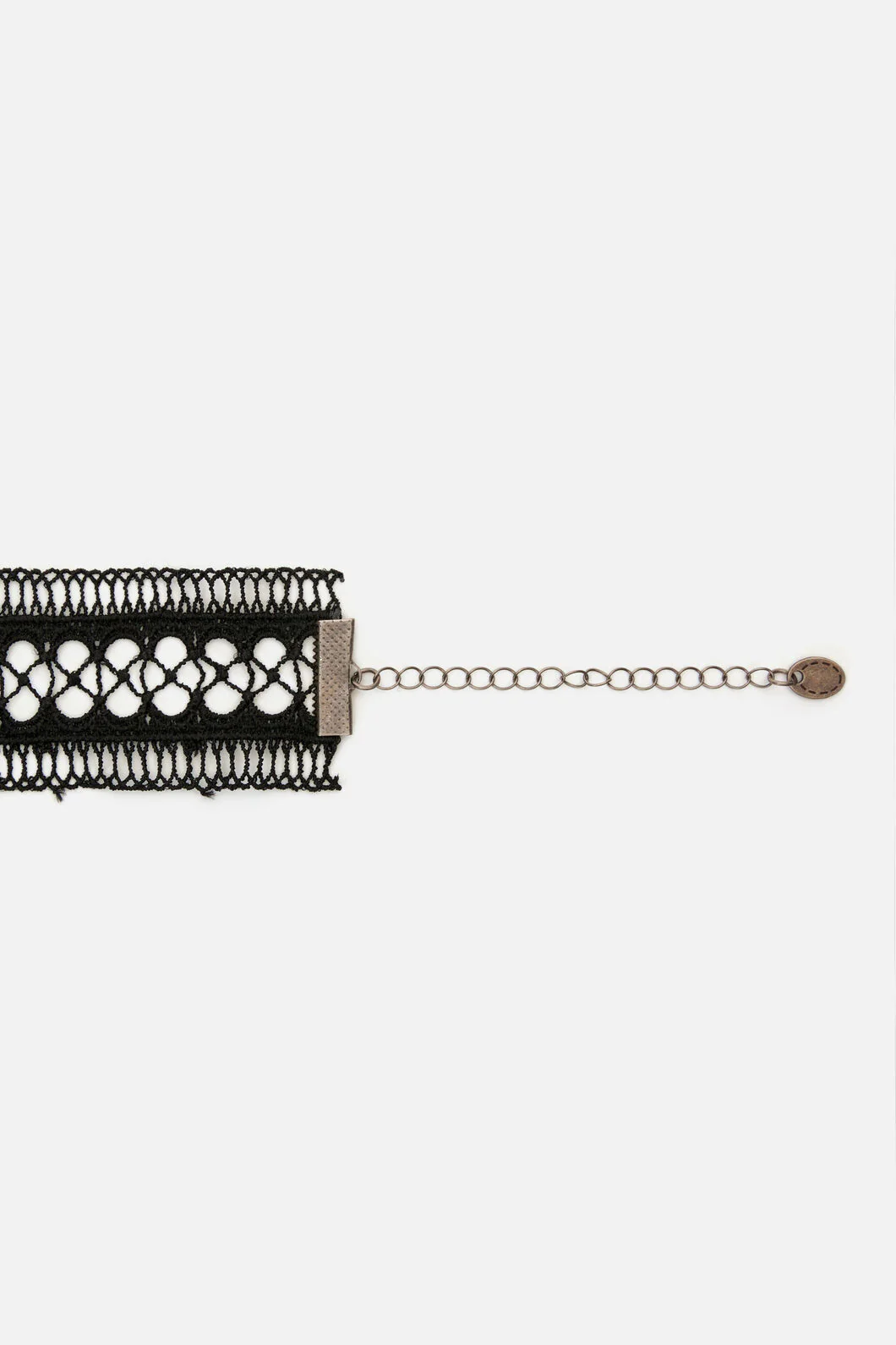 Cross Skull Lace Choker - Image 5