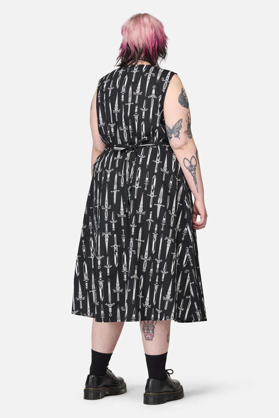 Curve Dagger Goth Maxi Dress - Image 3