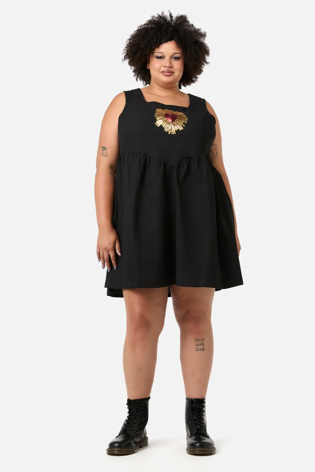 Curve Divine Love Pinny