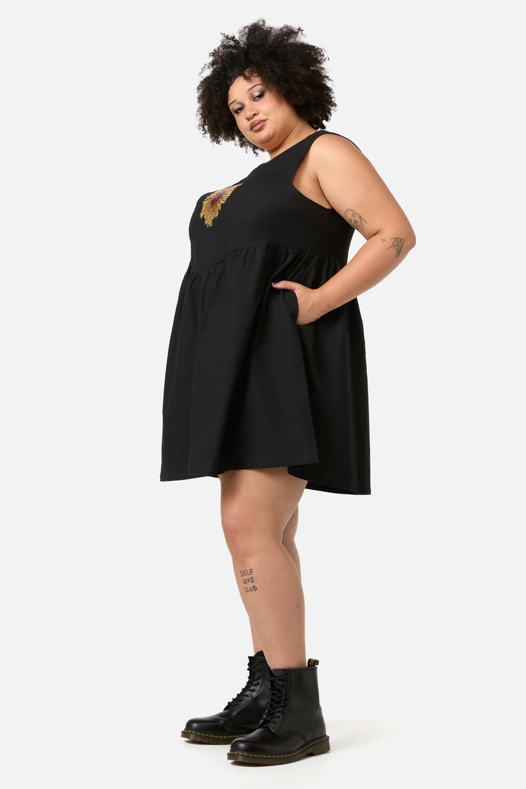 Curve Divine Love Pinny - Image 3