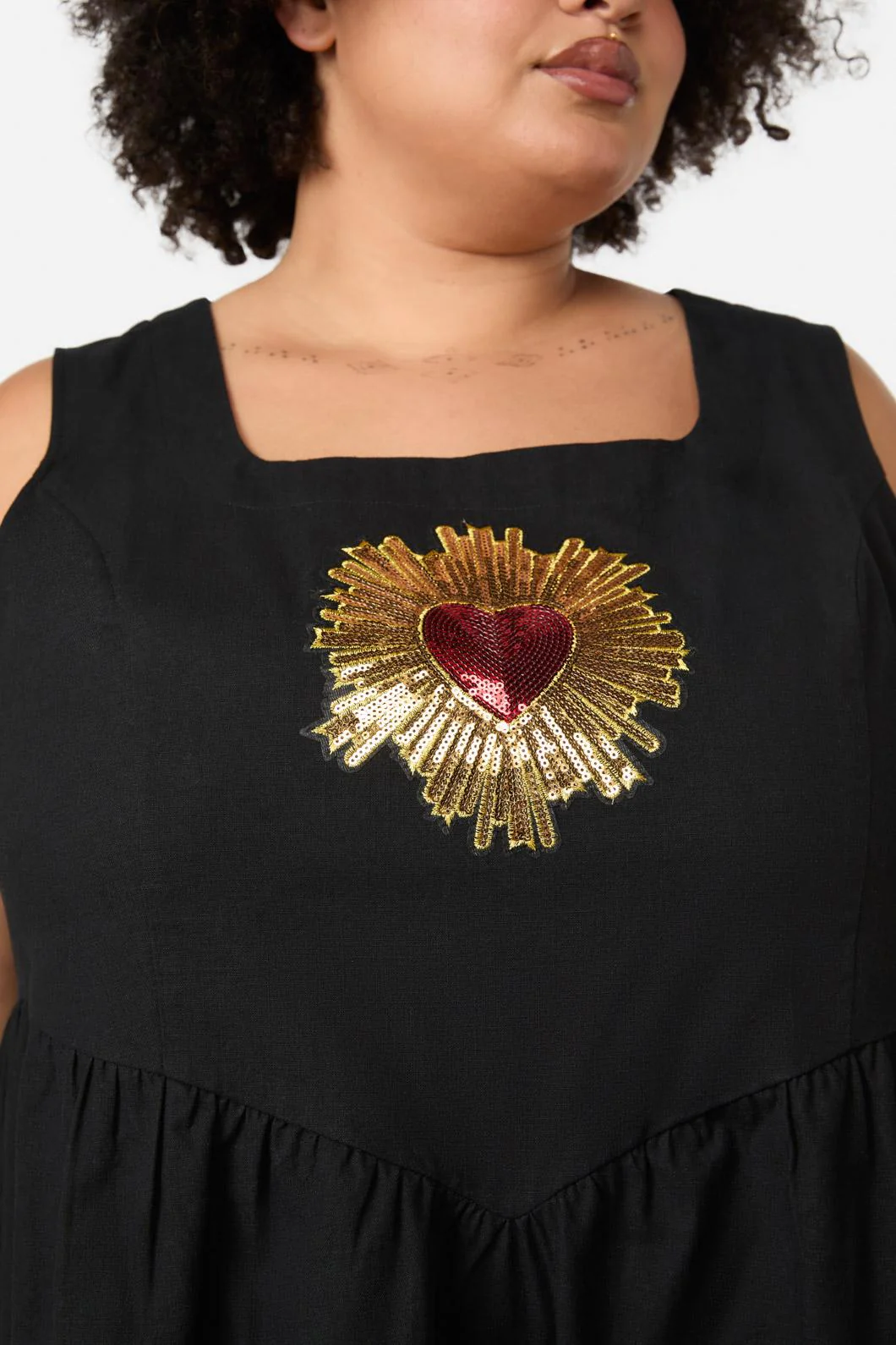 Curve Divine Love Pinny - Image 5