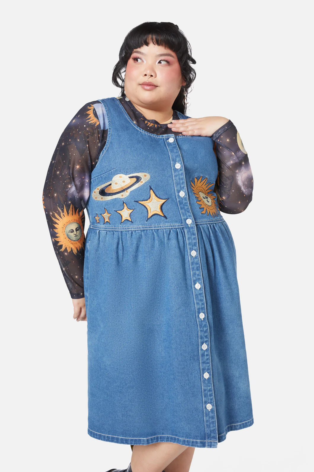 Curve Moonlit Embroidery Pinny