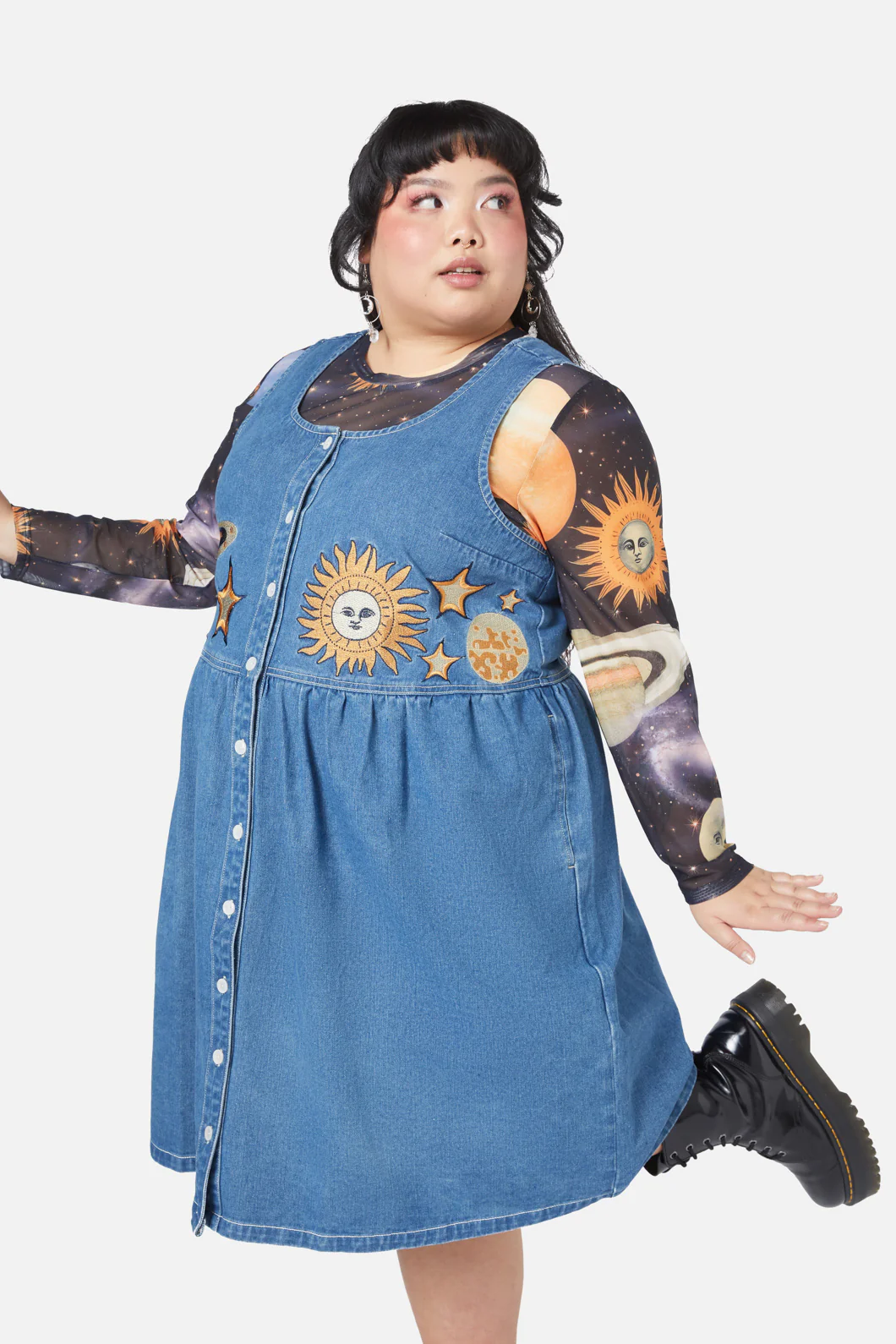 Curve Moonlit Embroidery Pinny - Image 3