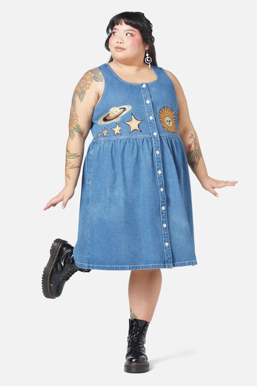 Curve Moonlit Embroidery Pinny - Image 4
