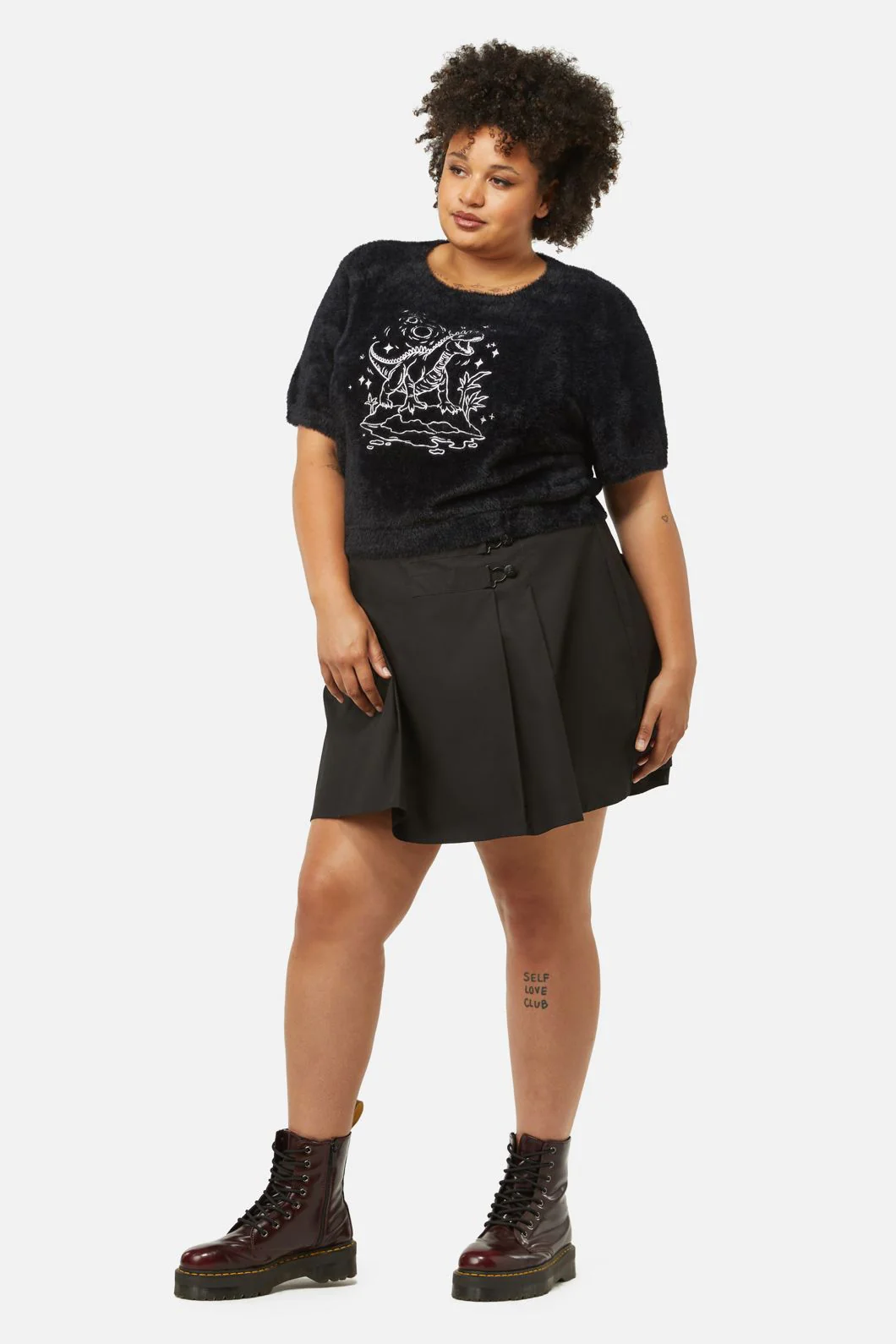 Curve Triassic Embroidery Fluffy Knit - Image 3