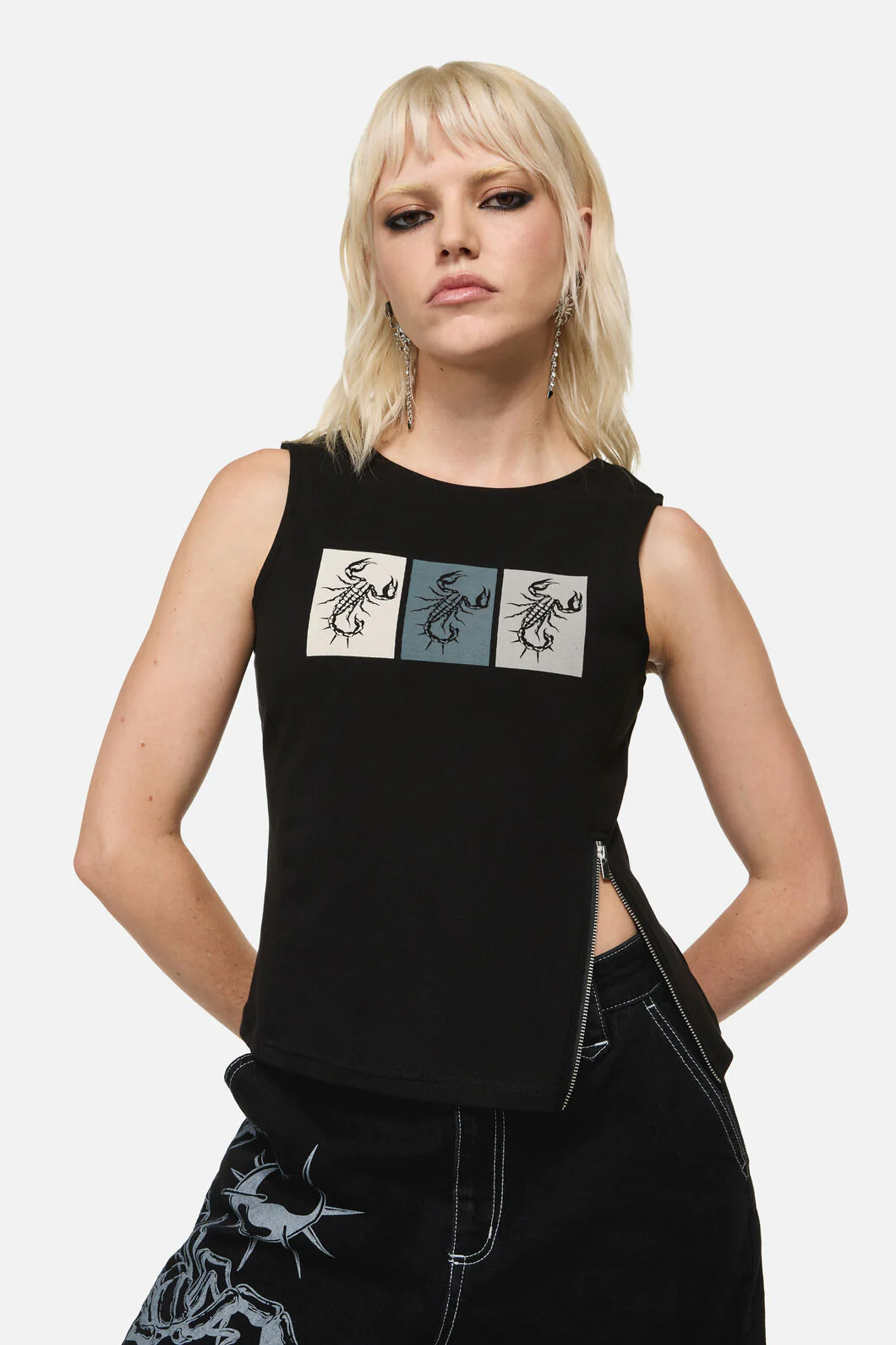 Dread Zipper Tank Top