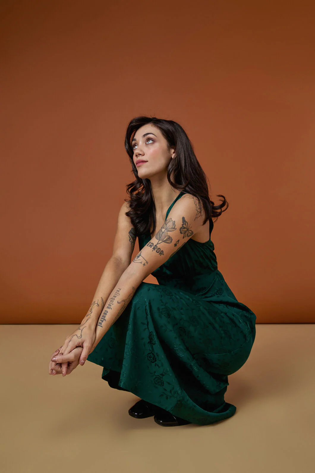 Evie Rose Midi Dress - Image 8