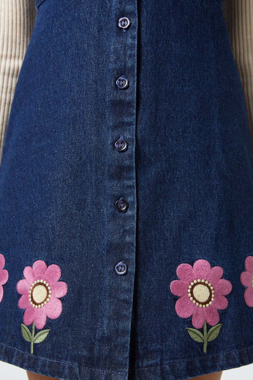 Fiona Embroidered Pinny - Image 5
