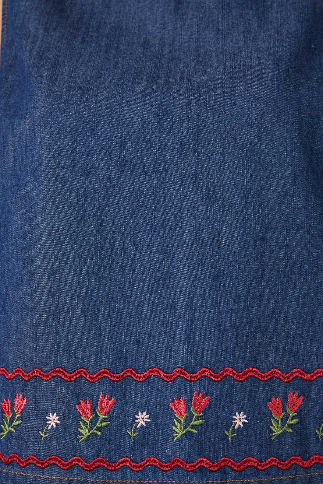 Meadow Embroidered Top - Image 8