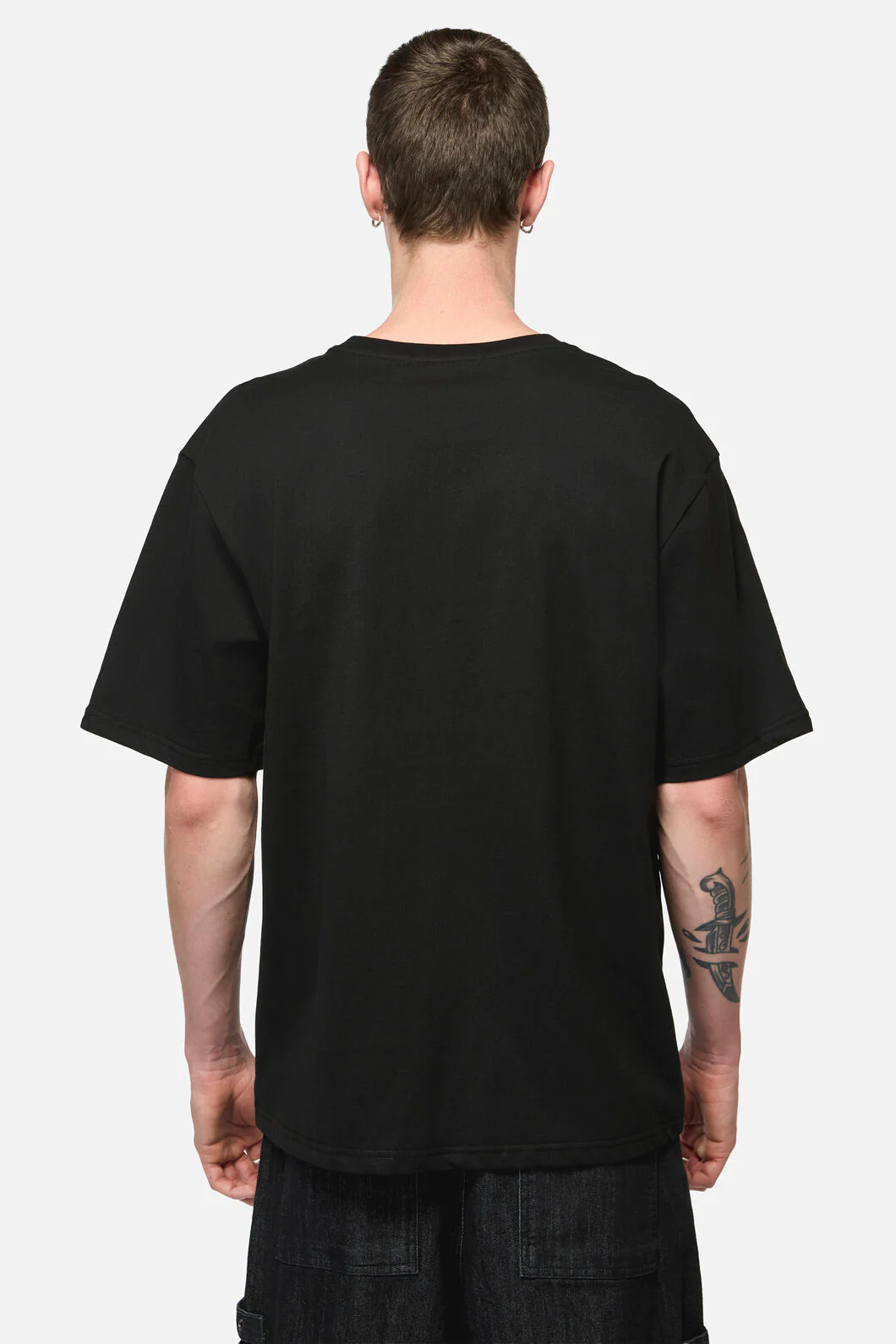On A Quest Print Tee - Image 4
