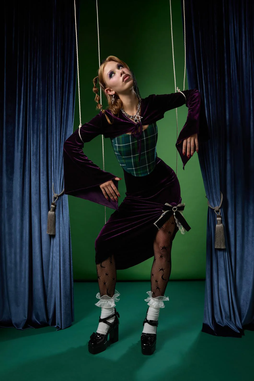 Regal Velvet Sleeve - Image 3