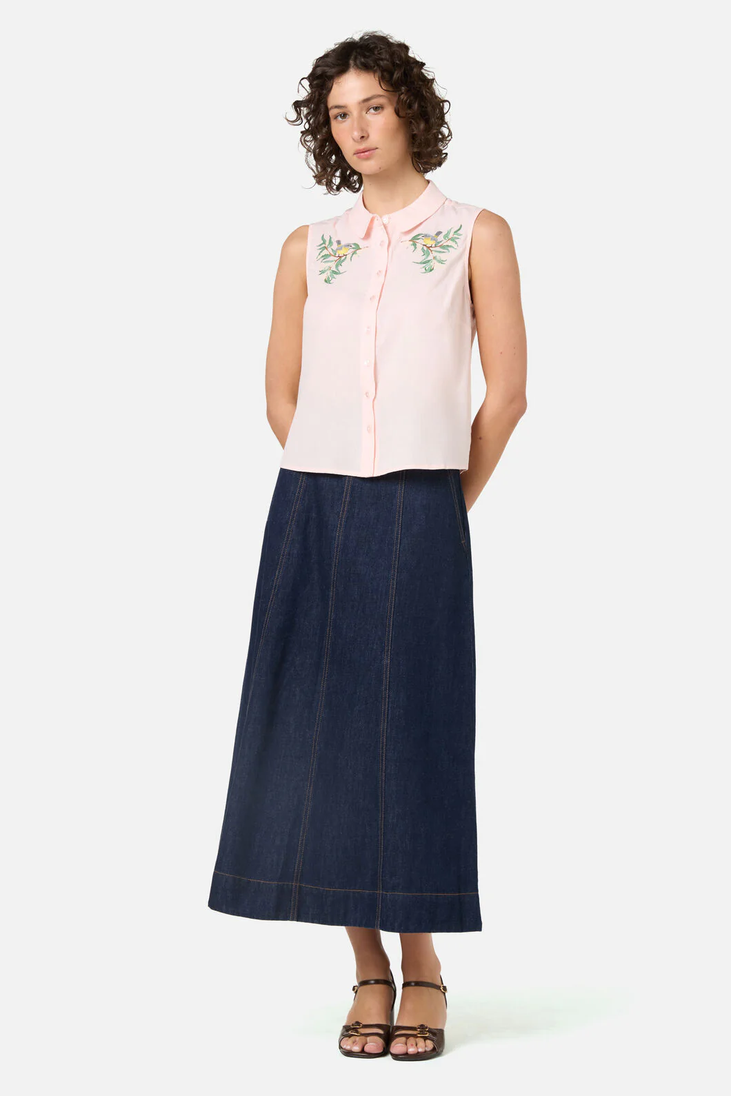 Robin Embroidered Sweet Shirt - Image 2