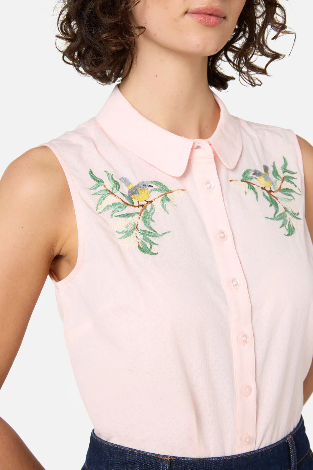 Robin Embroidered Sweet Shirt - Image 6