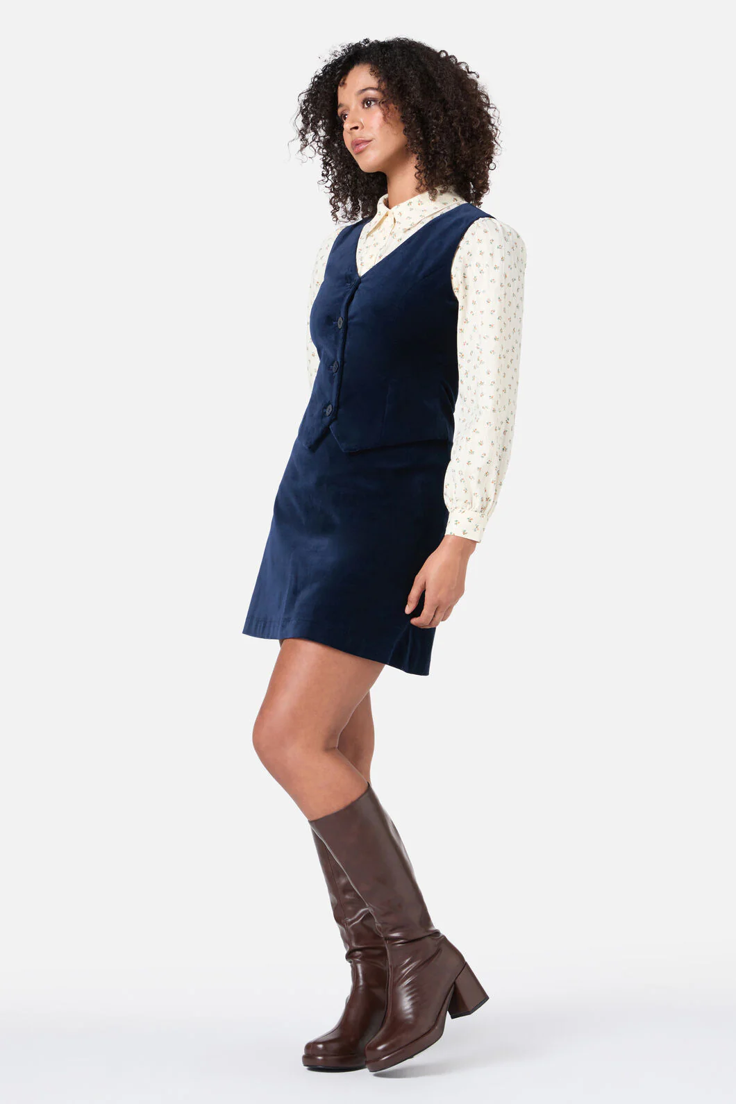 Stella Velvet Vest - Image 8