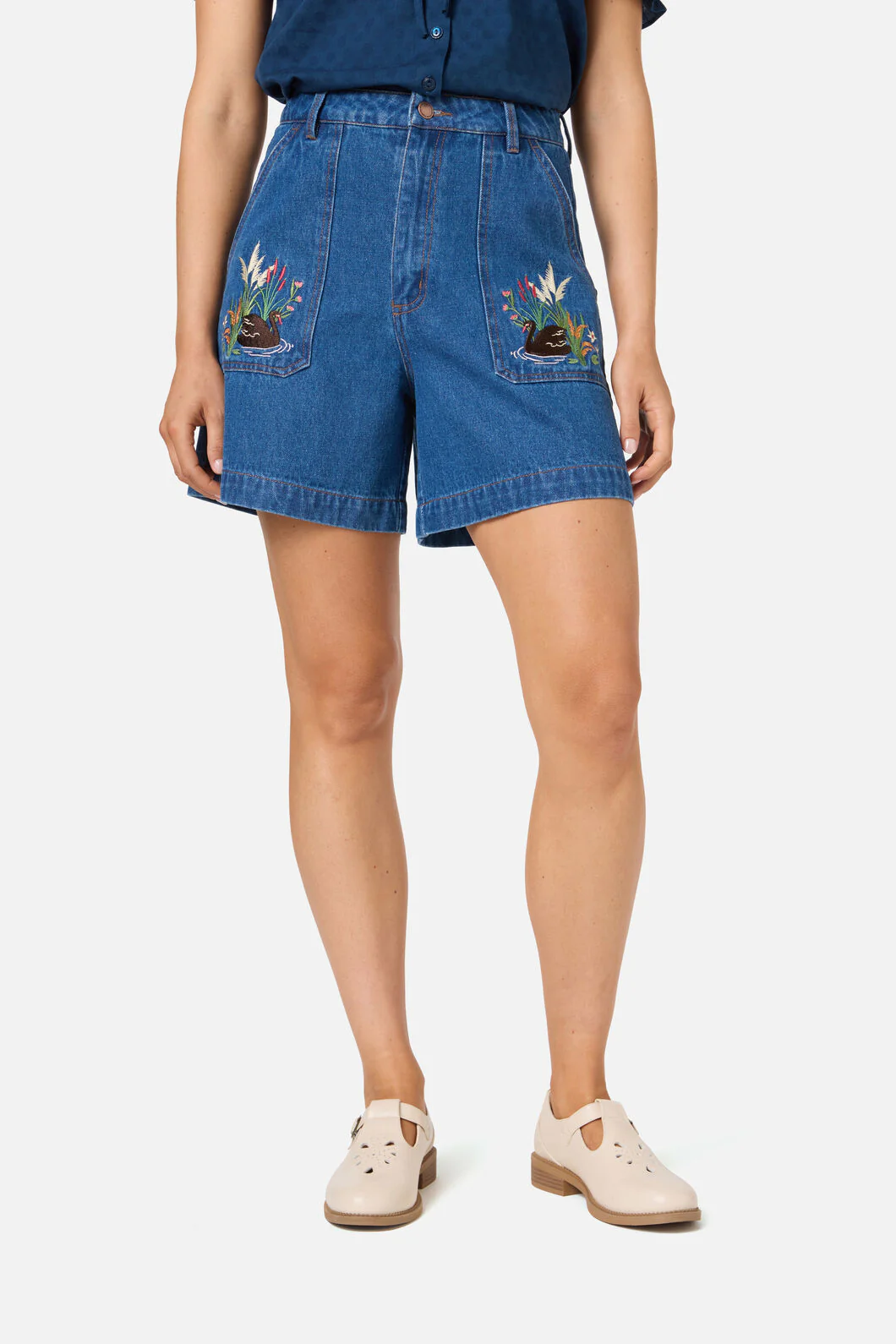 Swan Embroidered Denim Short - Image 4