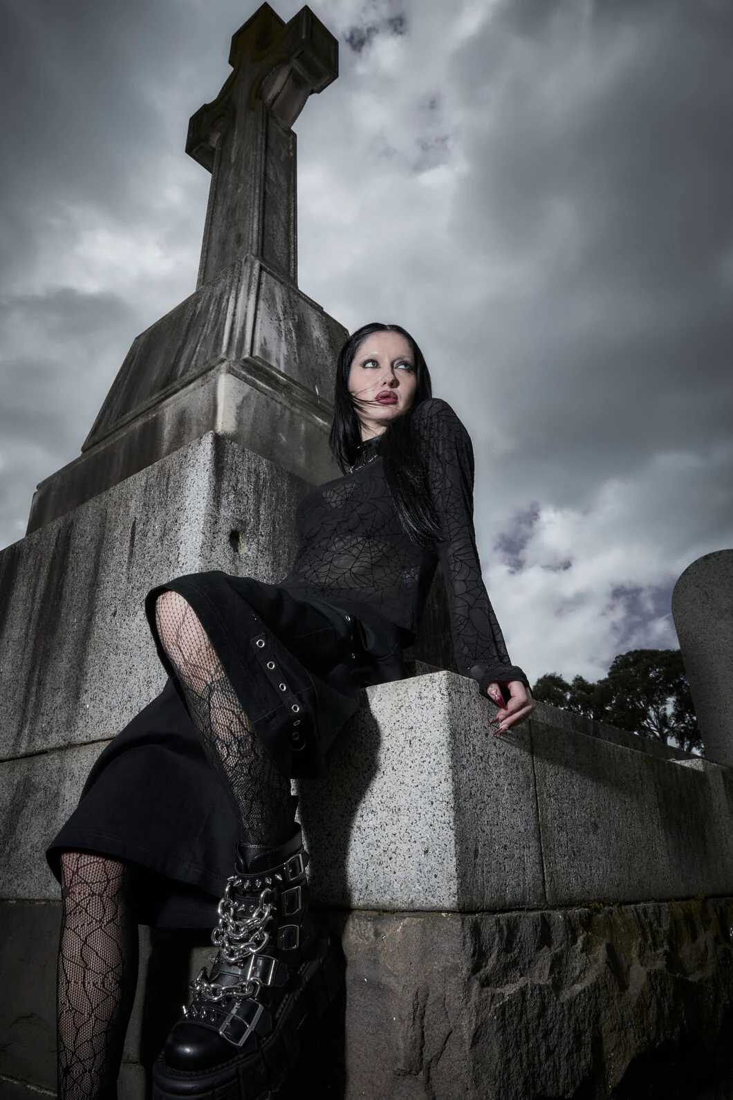 Web Flocked Mesh Top - Image 2