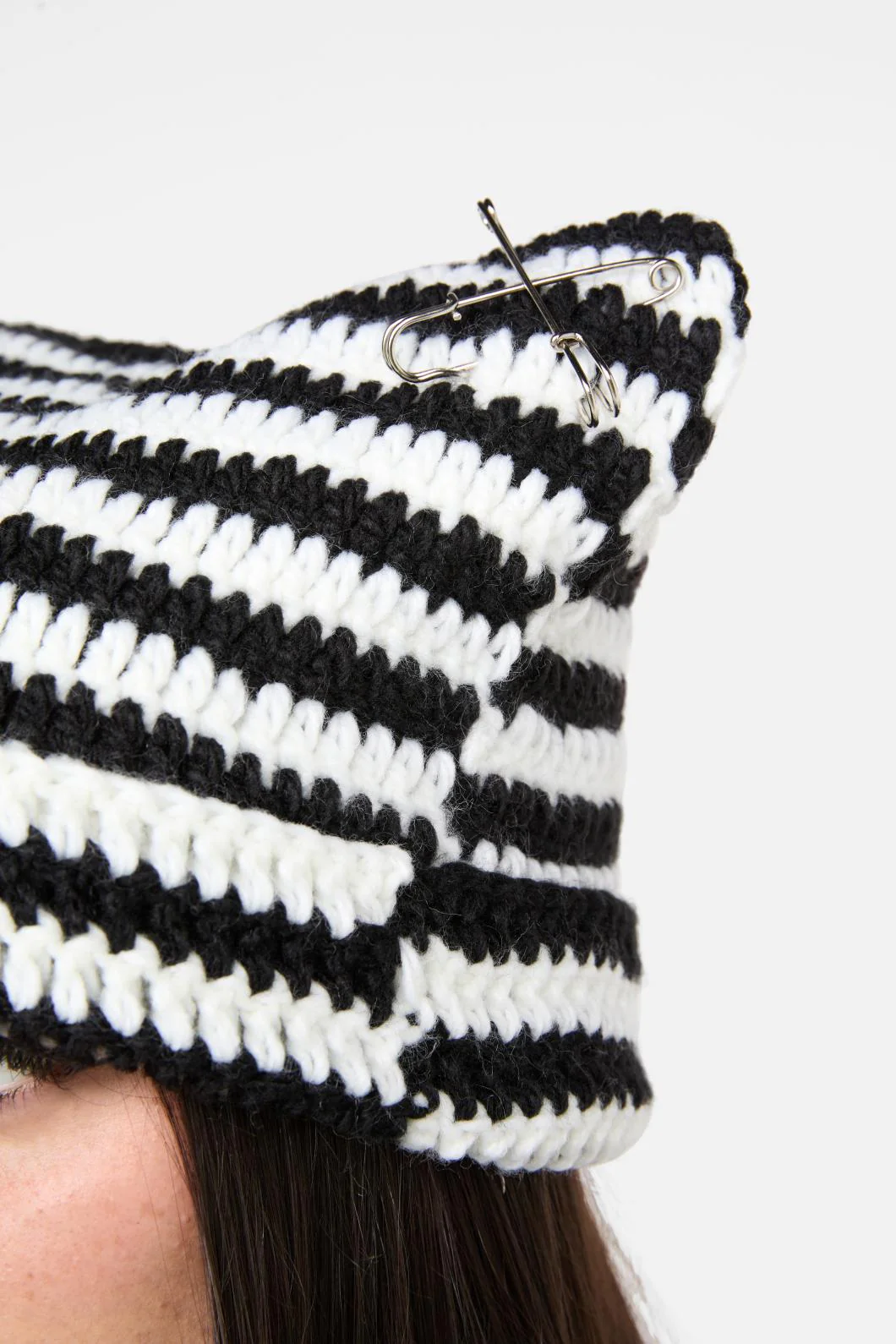 White Charming Stripe Beanie - Image 4
