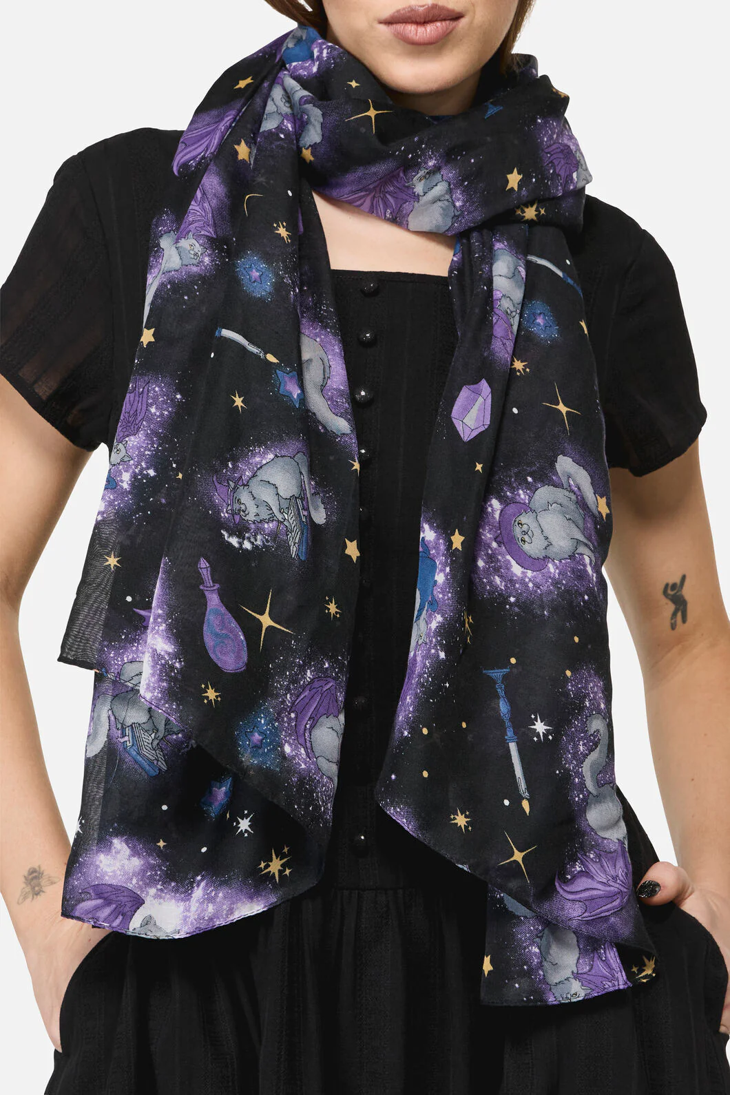 Witches Familiar Scarf - Image 2